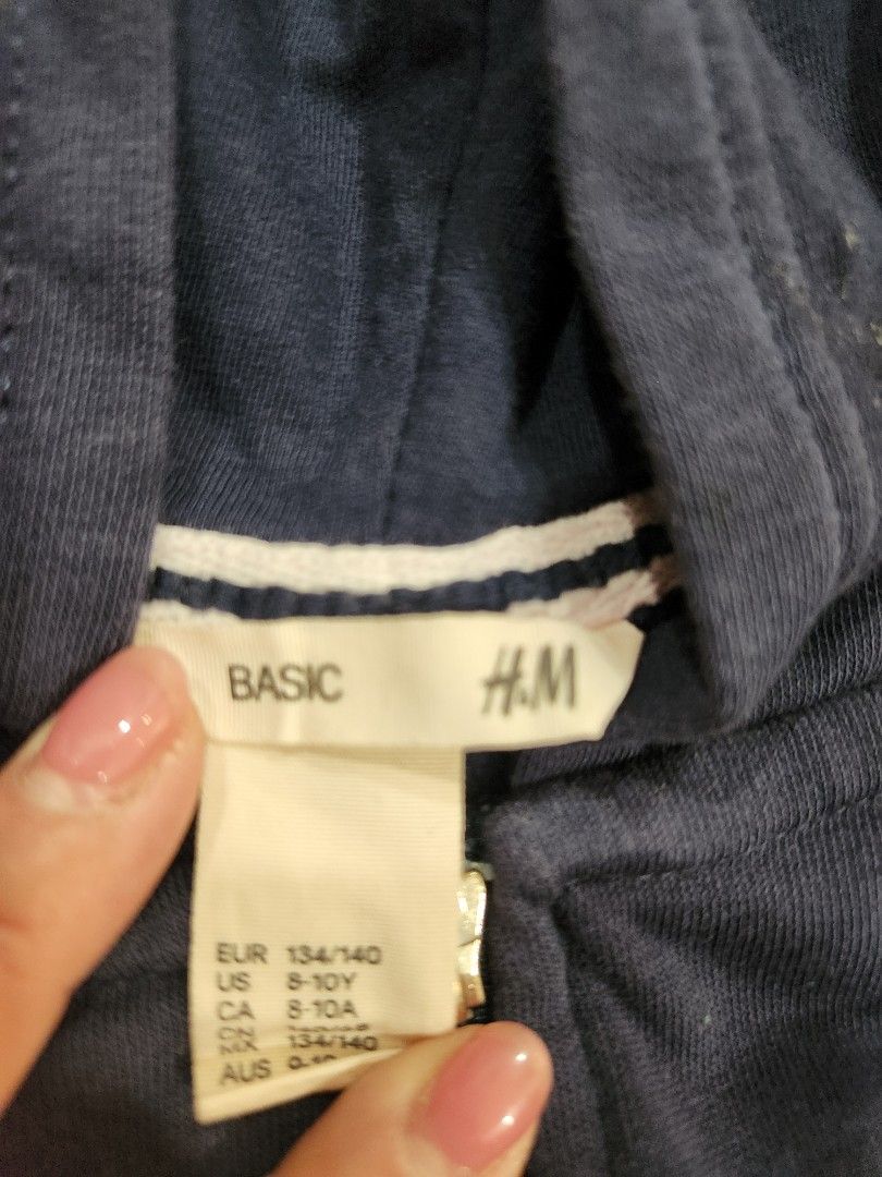 Pullover (Category: Babies & Kids Fashion) located in Singapore. Submitted by jenn381 (Listing ID 1333531221, Image 4). Description: polo ralph pullovers, h&m jacket.