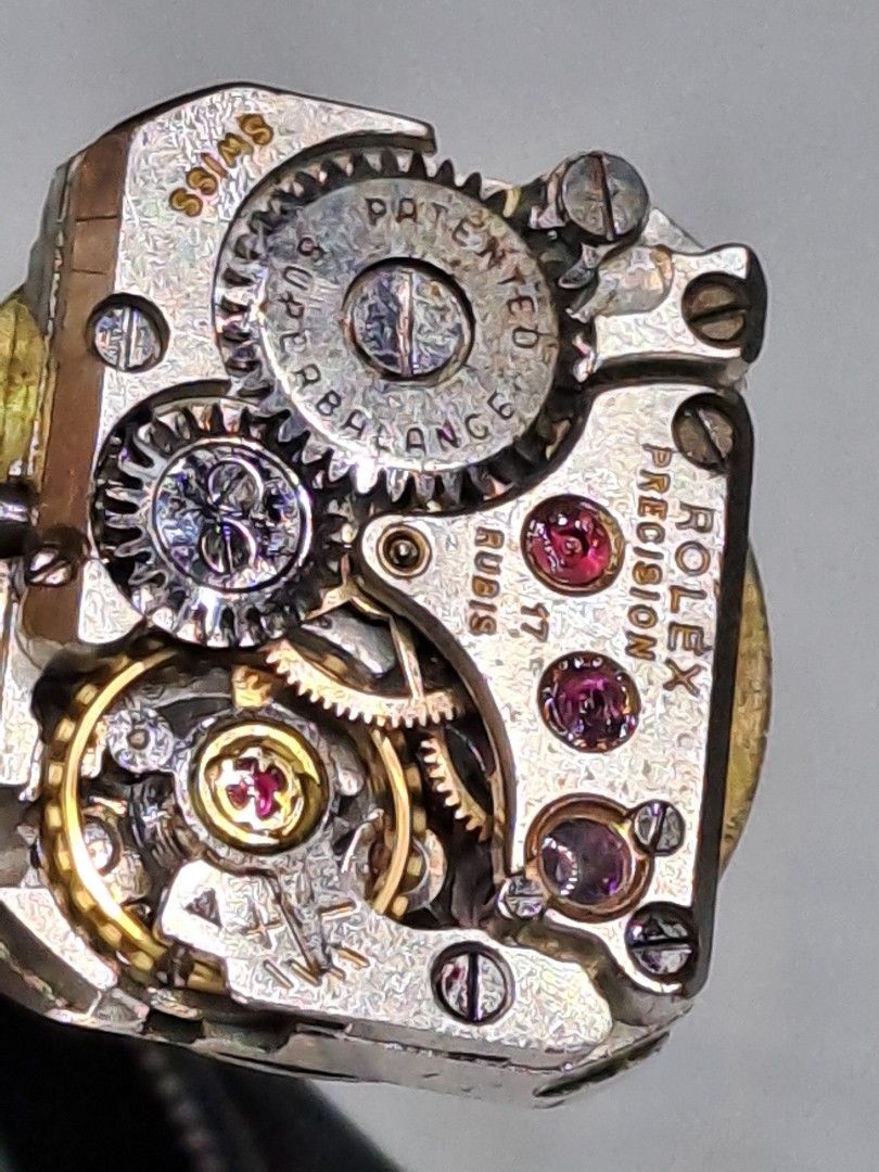Rolex vintage (Category: Luxury Watches) located in Quezon City. Submitted by mastervintage (Listing ID 1333620398, Image 1). Description: rolex vimtage movement for parts working condition fits for ladies model.