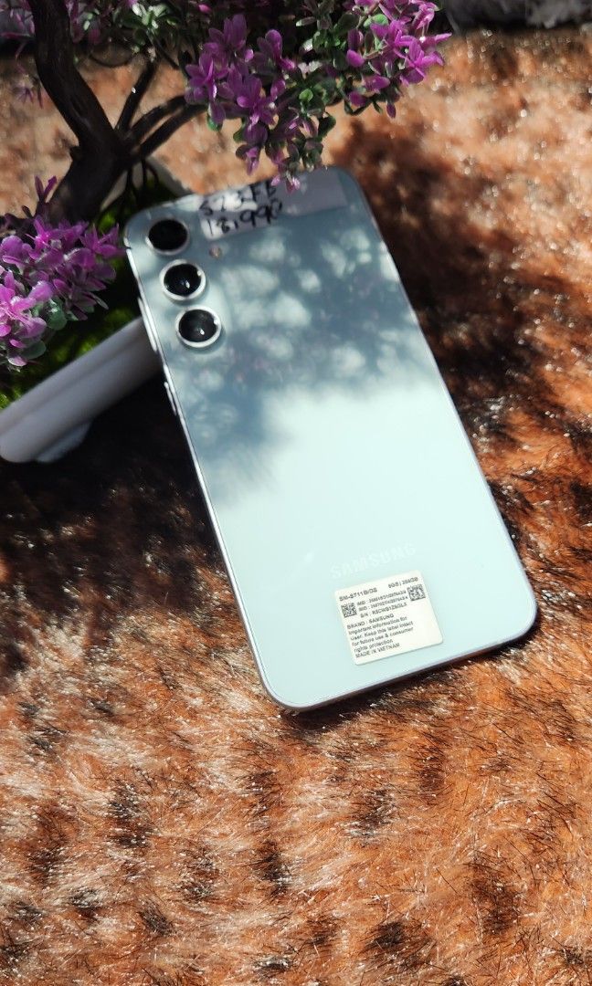 SAMSUNG S23 FE (Category: Samsung) located in Quezon City. Submitted by mubrogadgets (Listing ID 1333609151, Image 2). Description: ➡️NEW UNIT NATIN MGA KA MUBRO GADGET!!! BAGSAK PRESYO NATIN TO, REKTA DM NA AGAD KAYO MGA KA MUBRO GADGET SAMSUNG S23 FE🤩 🎃HALLOWEENSALE 👻 18,990 ❌️ 18,500 ✔️ 📌No issue 📌No history of repair 📌Test to sawa WE ACCEPT CASH ON DELIVERY VIA LBC IN ALL PART OF PHILLIPINES AND LALAMOVE FOR IN METRO MANILA SAGOT NYO PO