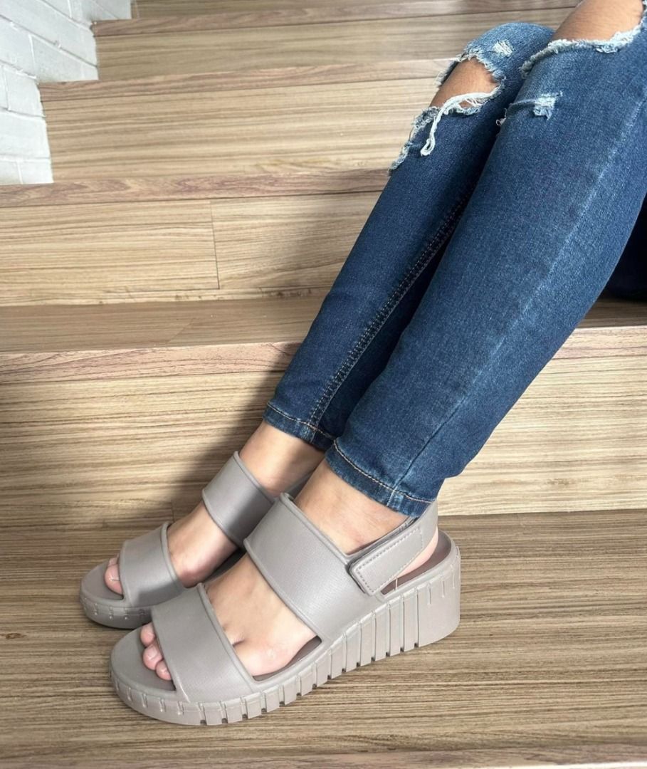 Sandal wanita skechers sales