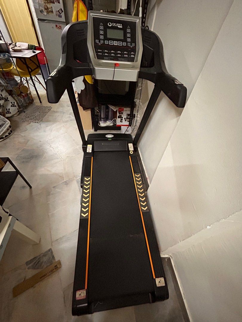 Threadmill (Category: Cardio & Fitness Machines) located in Kuala Lumpur. Submitted by momsrex98 (Listing ID 1333535025, Image 3). Description: Like new seldom used.
