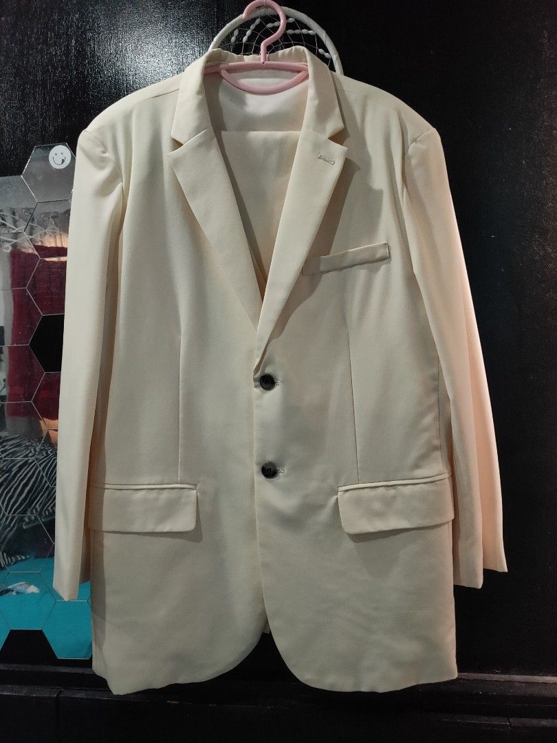 Wedding Coat / Suit for sale (Category: Sets & Coordinates) located in Quezon City. Submitted by jhay.parado (Listing ID 1333512568, Image 1). Description: Coat / Suit, Vest and Pants Set (Color Beige) Suit Size: XXL Width (Armpit to Armpit) - 23.5 Length - 31 Vest Width (Armpit to Armpit) - 23.5 Length - 27 Pants size: Waist - 37 to 38 Note: Naka Dry clean na, gagamitin nalang. Price: 3k Shipped! Meet up: Novaliches Bayan and/or Landbank Ellipti