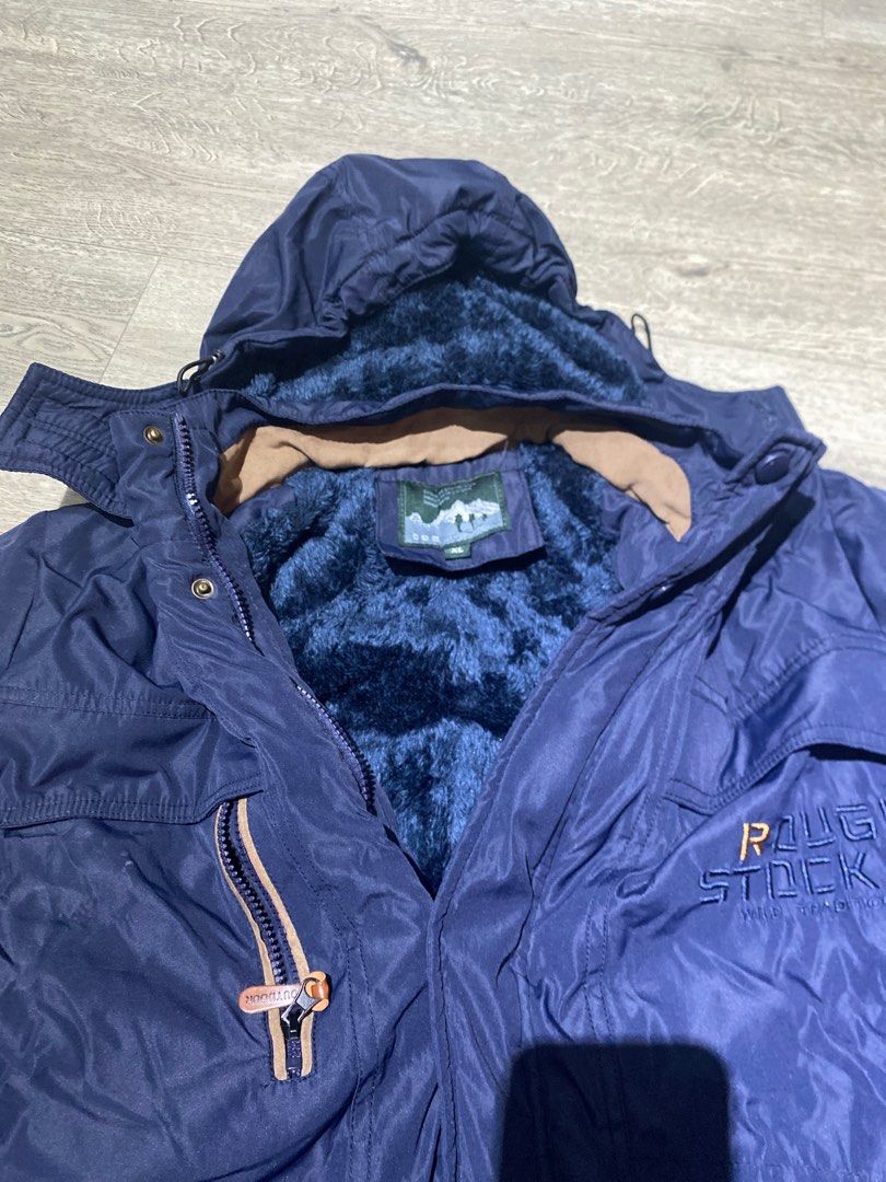 Winter Jacket (Category: Coats, Jackets and Outerwear) located in Singapore. Submitted by jj_jp (Listing ID 1333609529, Image 2). Description: Self collection. Paya Lebar crescent $20.