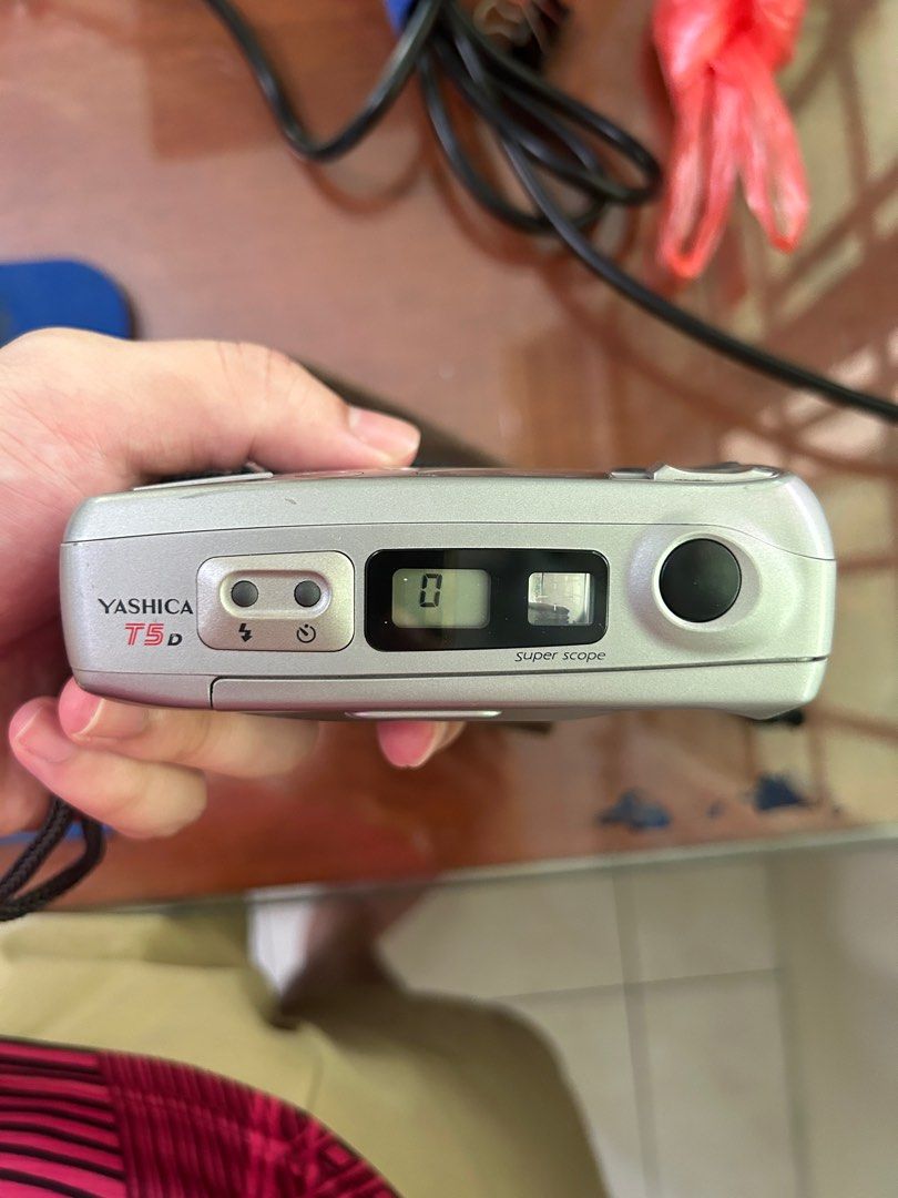 Yashica T5D, Photography, Cameras on Carousell