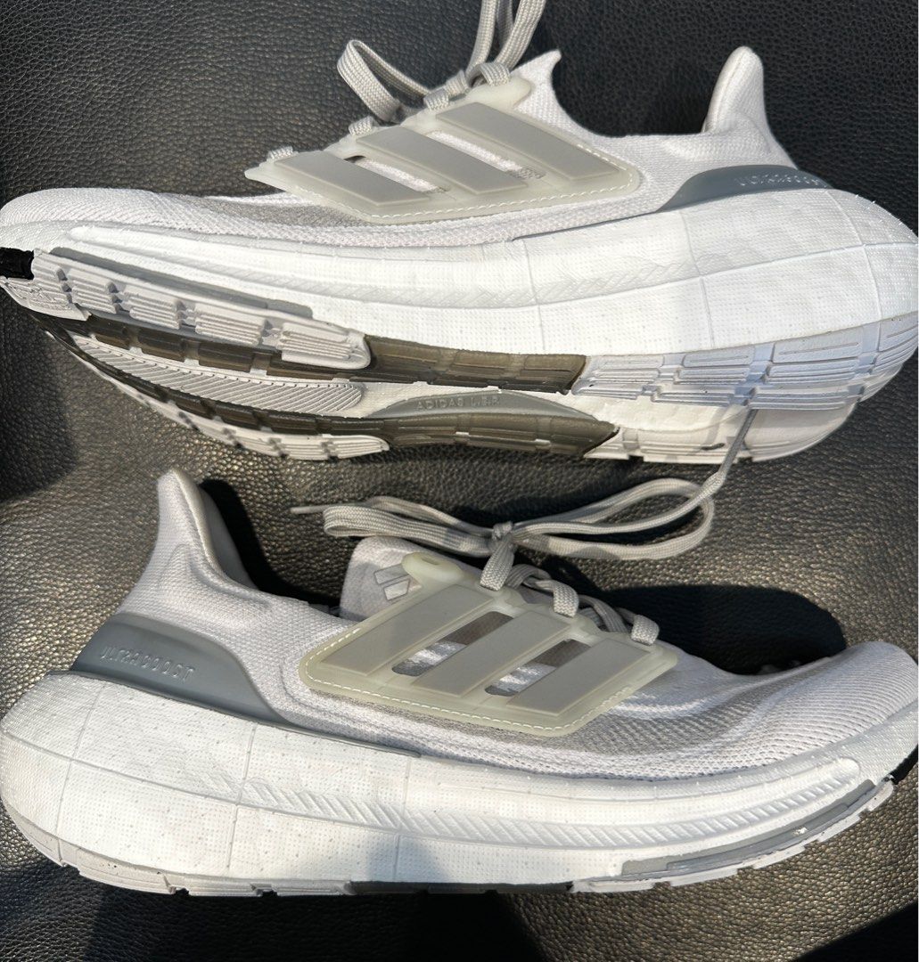 ADIDAS ULTRA BOOST, Fesyen Wanita, Sepatu di Carousell