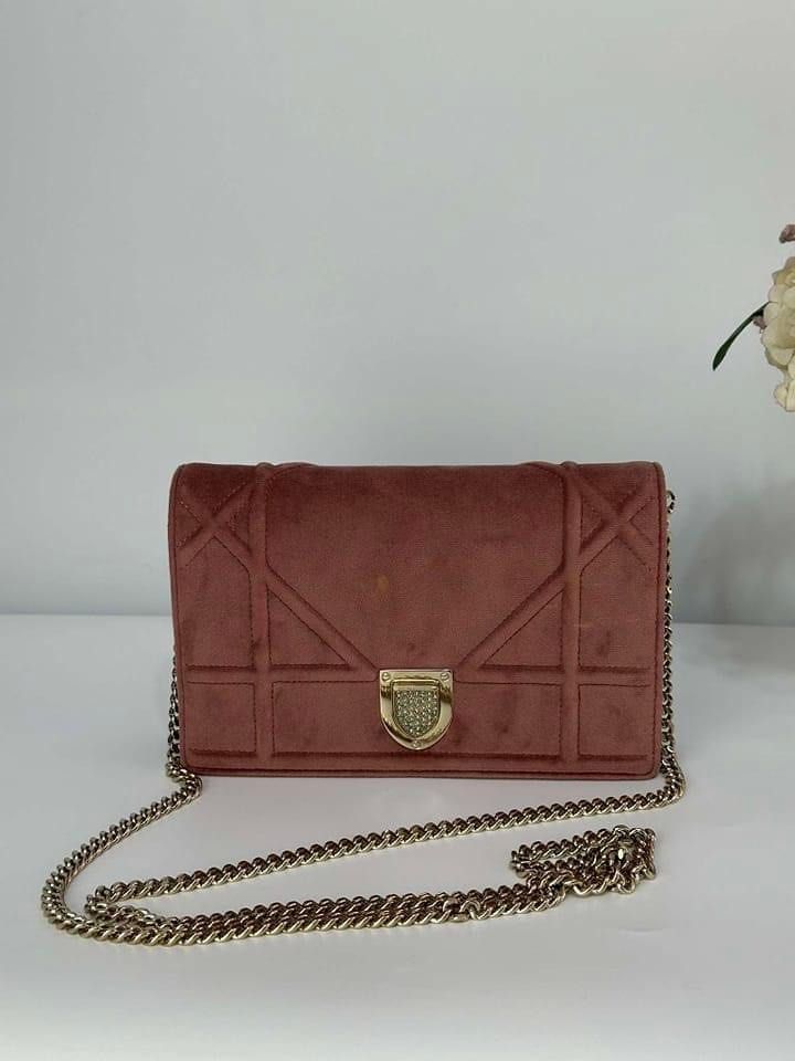 Authentic Diorama VelVet rhinstones (Category: Luxury Bags & Wallets) located in Quezon City. Submitted by jhaediah (Listing ID 1333768988, Image 1). Description: Diorama VelVet rhinstones with dustbag, authenticity card, booklet .