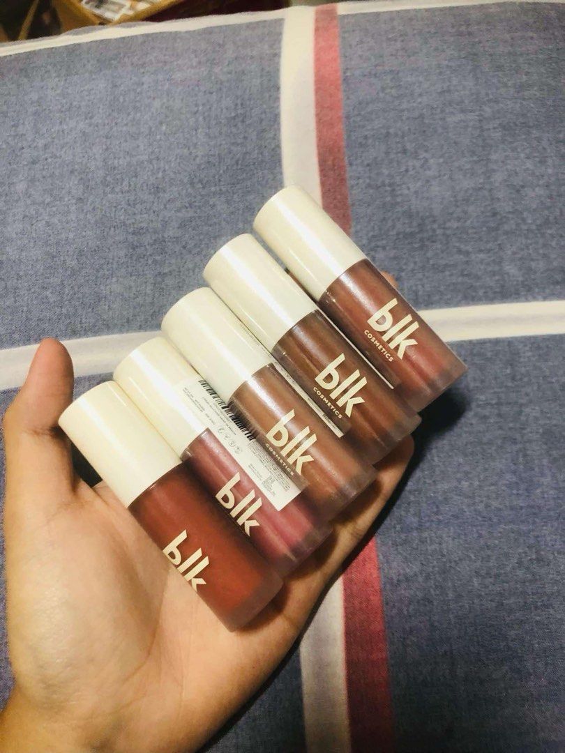 Blk liptint (Category: Makeup) located in Quezon City. Submitted by ___rainbow___ (Listing ID 1333686637, Image 3). Description: All Lippies - 190 pesos regardless of water tint, gloss or matte. BE A RESELLER. NOT A SCAM😉💗.