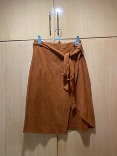 (Category: ) located in . Submitted by _closet_declutter_ (Listing ID 1333729151, Image 1). Description: .