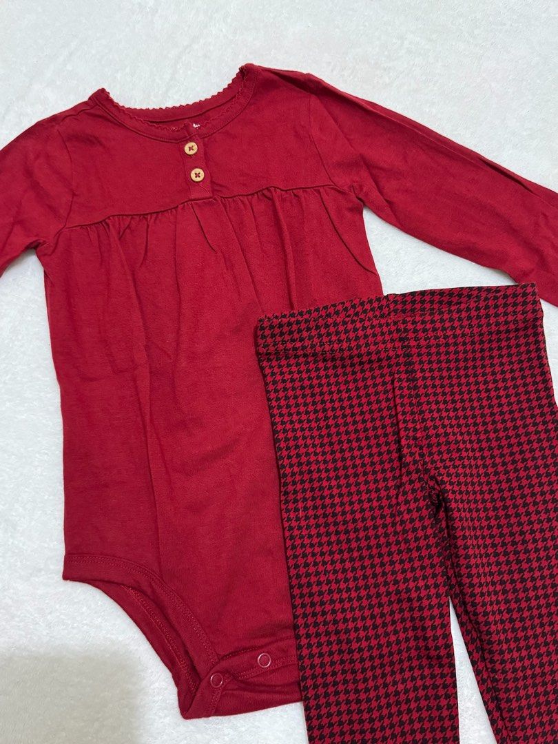 Carters Baby Onesie and Pants (Category: Babies & Kids Fashion) located in Antipolo. Submitted by ajnewandloved (Listing ID 1333774320, Image 2). Description: Carters Baby Onesie and Pants (Set) Size: Top - 18m Pants - 2T (Runs small yung pants kaya mas malaki size niya. Sakto lang sa 18m) • Personal preloved ng daughter ko galing US not ukay • Like new condition used once only Price: ₱260 fixed Location: Antipolo, Rizal MOP: Gcash MOD: J&T or La