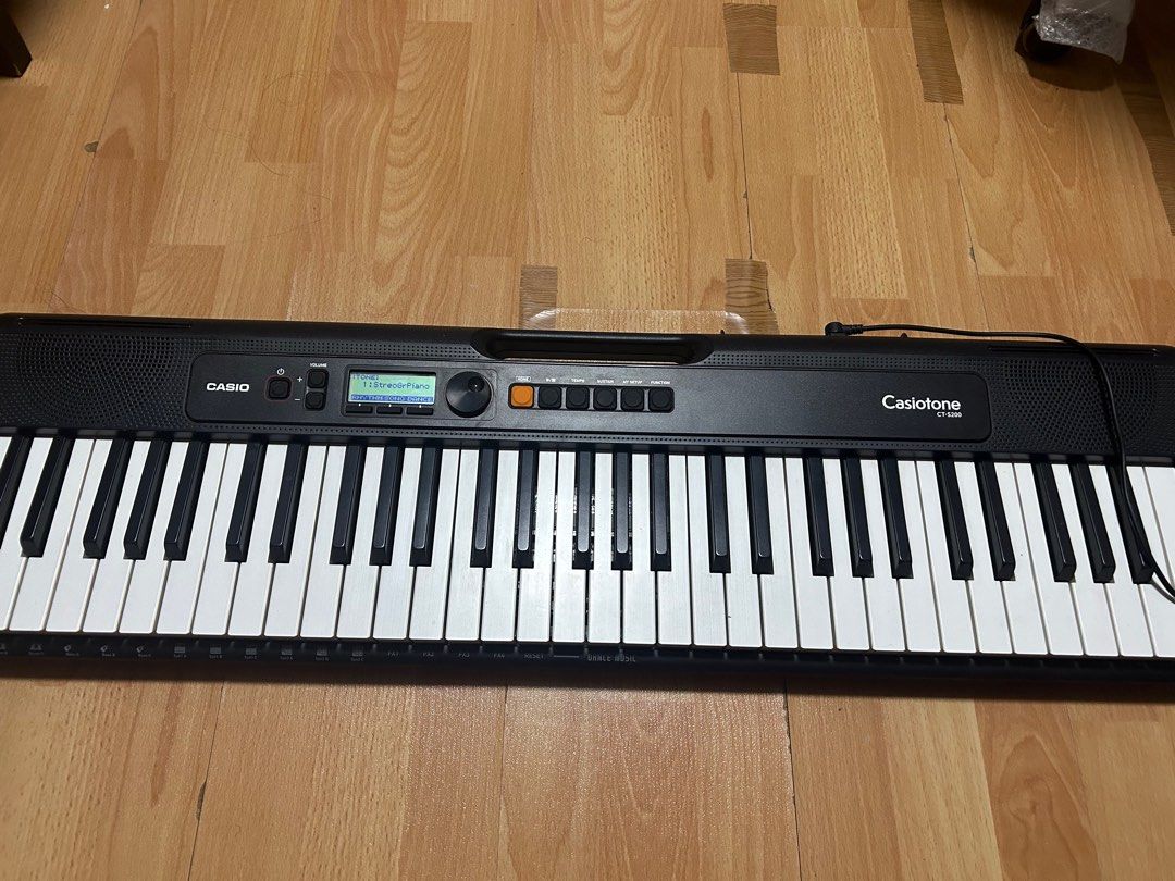 Casiotone CT-5200 Casio Casiotone CT-S200 61-Key Digital Keyboard