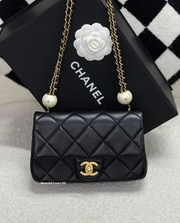 (Category: ) located in . Submitted by neverfull_luxury_bag (Listing ID 1333710119, Image 1). Description: .