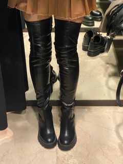(Category: ) located in . Submitted by wavey.closet (Listing ID 1333739090, Image 1). Description: .
