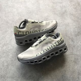 (Kategori: ) berada di . Dikirim oleh tpsneakers_ (ID iklan 1333697180, Gambar 1). Deskripsi: .