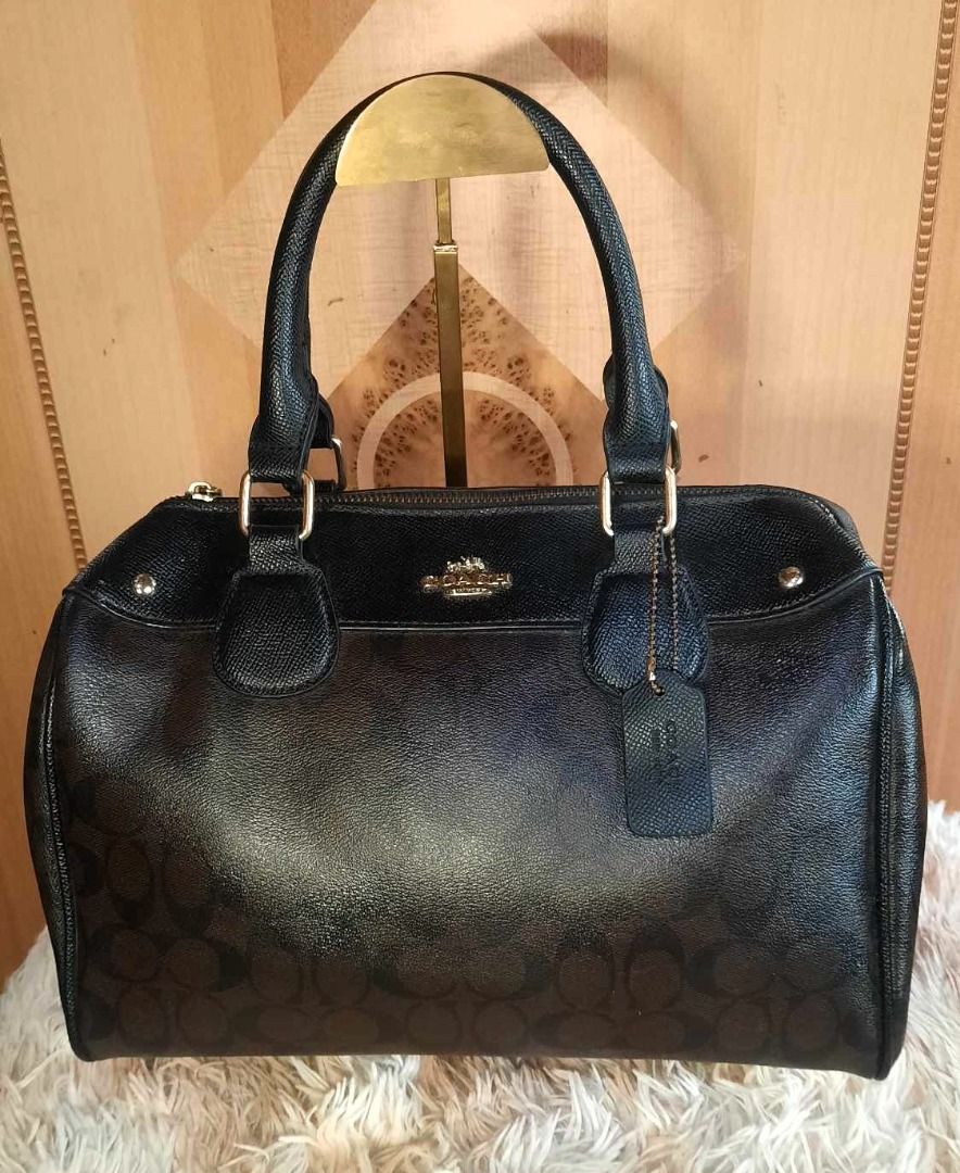 Coach Doctors bag med large Luxury Bags Wallets on Carousell
