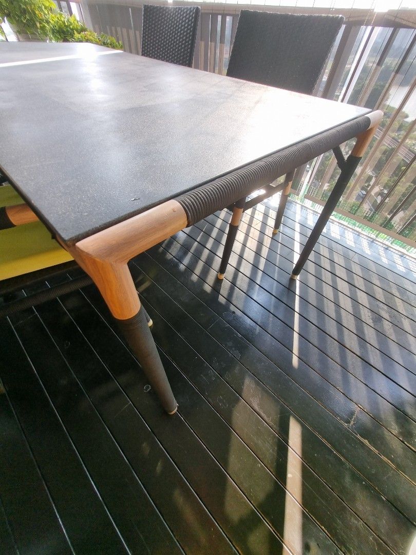 Dining Table (Category: Tables & Sets) located in Singapore. Submitted by linayap1 (Listing ID 1333669380, Image 2). Description: 岩石桌面防烫，包括六张椅子.