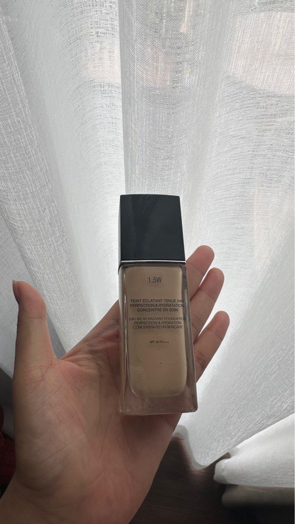 Dior Forever Skin Glow Foundation Shade 1,5 W, Kesehatan