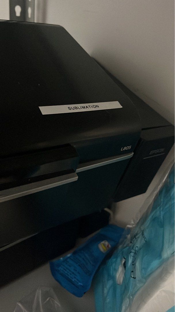 Epson printer (Category: Printers, Scanners & Copiers) located in Singapore. Submitted by endodchat (Listing ID 1333760086, Image 1). Description: Sublimation printer L805 Pigment L805 .