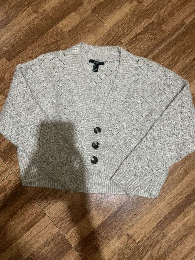 f21 knitted cardigan Women s Fashion Coats Jackets and Outerwear on Carousell