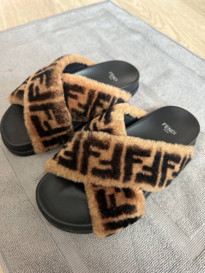 Fun fur fendi top