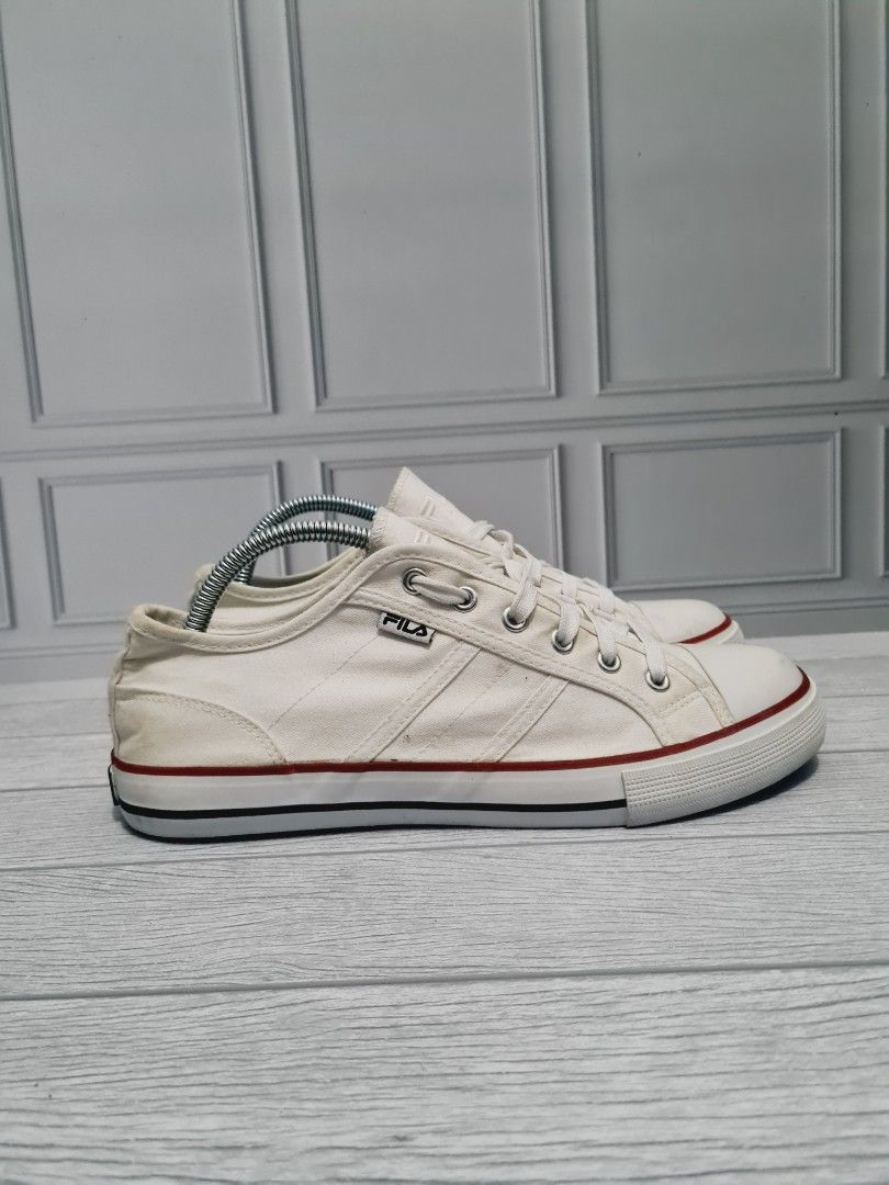 fila sneakers putih Fesyen Pria Sepatu Sneakers di Carousell