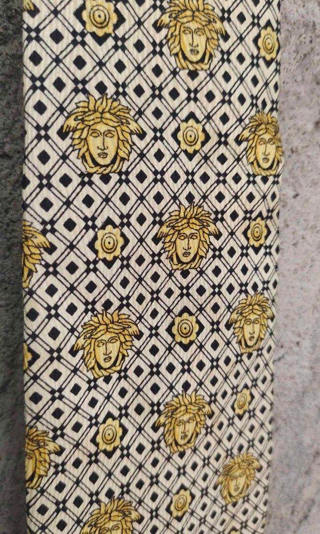 GIAN VERSACE MEN'S TIE VINTAGE 1990 (Category: Ties) located in Manila. Submitted by ronelsanto63894 (Listing ID 1333794558, Image 2). Description: .