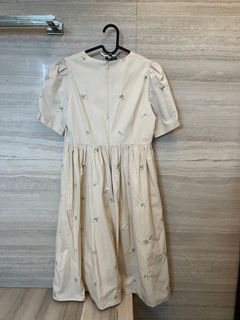 (Category: ) located in . Submitted by regwardrobe (Listing ID 1333715955, Image 1). Description: .