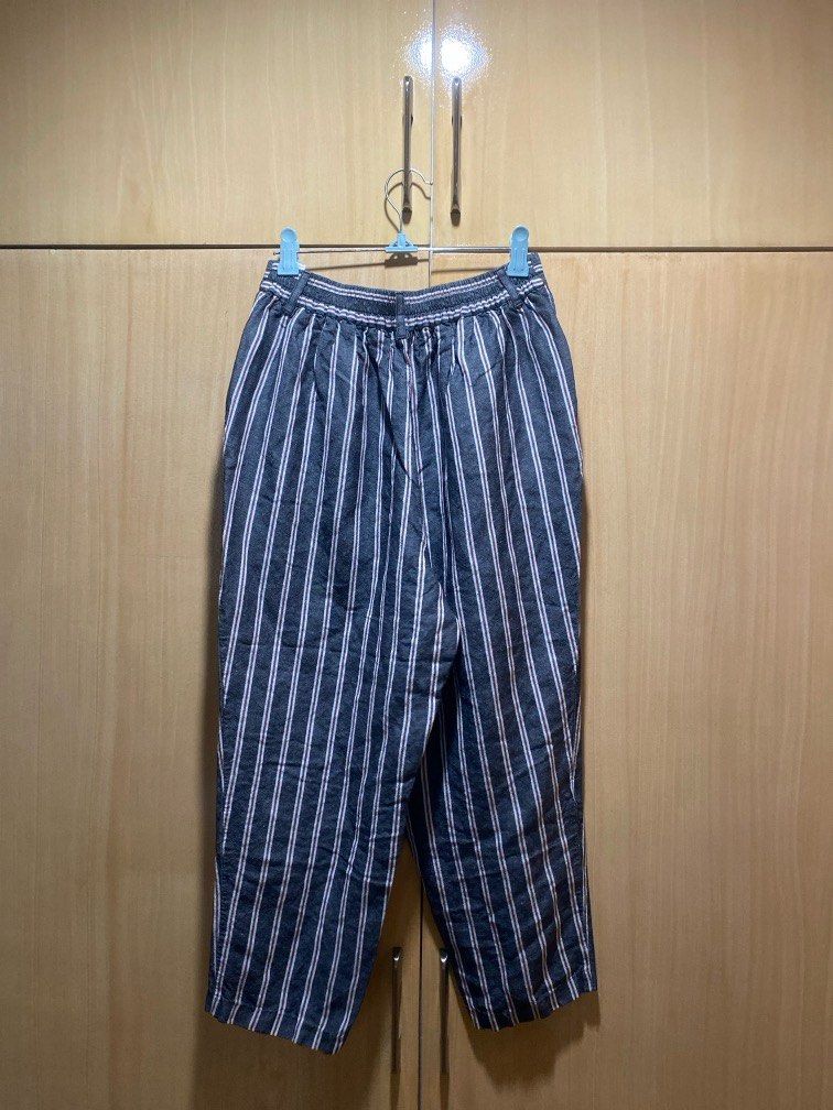 Gu garterized stripes pants (Category: Other Bottoms) located in Manila. Submitted by _closet_declutter_ (Listing ID 1333751546, Image 3). Description: .