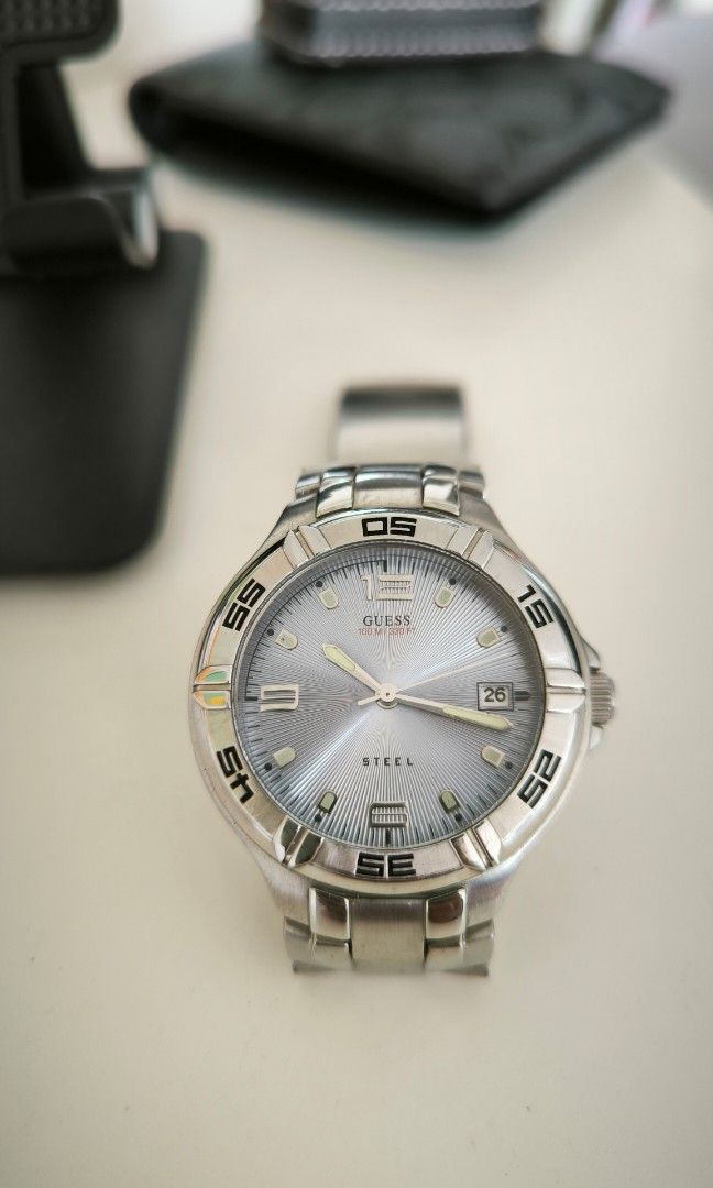 Guess watch waterproof 2025