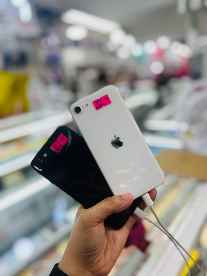 Iphone SE 2020 128GB No Issues Openline (Category: iPhone SE Series) located in San Juan City. Submitted by saabangadgetshop (Listing ID 1333803504, Image 2). Description: Onhand | Pre-owned Iphone SE 2020 128GB Openline NO HIDDEN ISSUES NO HISTORY OF REPAIR 99%Smooth TEST TO SAWA RESET ALL YOU WANT NOT REFURBISHED AUTHENTIC PHONE ALL WORKING Mode of Payment : ⬇️ ▪️Cash ▪️Bank Transfer ▪️Gcash 📍Installment available here thru: 📍 ▪️Credit Card +
