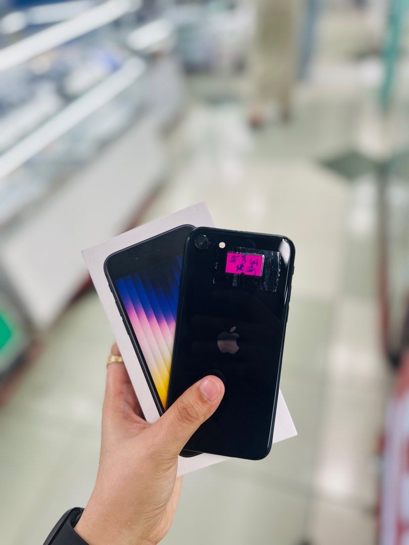 Iphone SE 2022 64GB GLOBELOCKED 86BH WITH BOX (Category: iPhone SE Series) located in San Juan City. Submitted by saabangadgetshop (Listing ID 1333803686, Image 1). Description: Onhand | Pre-owned Iphone SE 2022 64GB 86BH OPENLINE NO HIDDEN ISSUES NO HISTORY OF REPAIR 99%Smooth TEST TO SAWA RESET ALL YOU WANT NOT REFURBISHED AUTHENTIC PHONE ALL WORKING Mode of Payment : ⬇️ ▪️Cash ▪️Bank Transfer ▪️Gcash 📍Installment available here thru: 📍 ▪️Cre