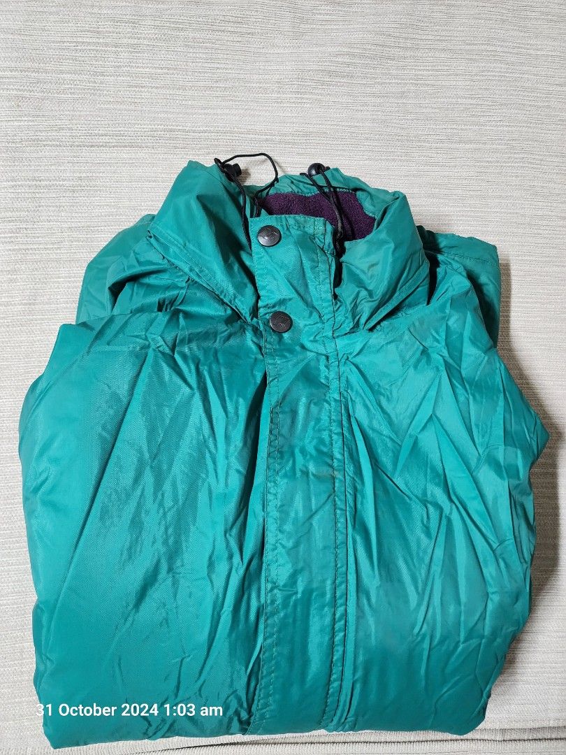 Jacket (Category: Coats, Jackets and Outerwear) located in Singapore. Submitted by pluto891 (Listing ID 1333703560, Image 8). Description: Pls read up https://www.polartec.com/ https://www.k-way.com/ For more detailed information..