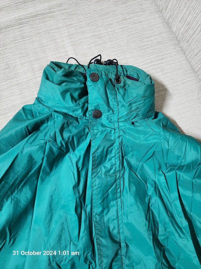 Jacket (Category: Coats, Jackets and Outerwear) located in Singapore. Submitted by pluto891 (Listing ID 1333703560, Image 6). Description: Pls read up https://www.polartec.com/ https://www.k-way.com/ For more detailed information..