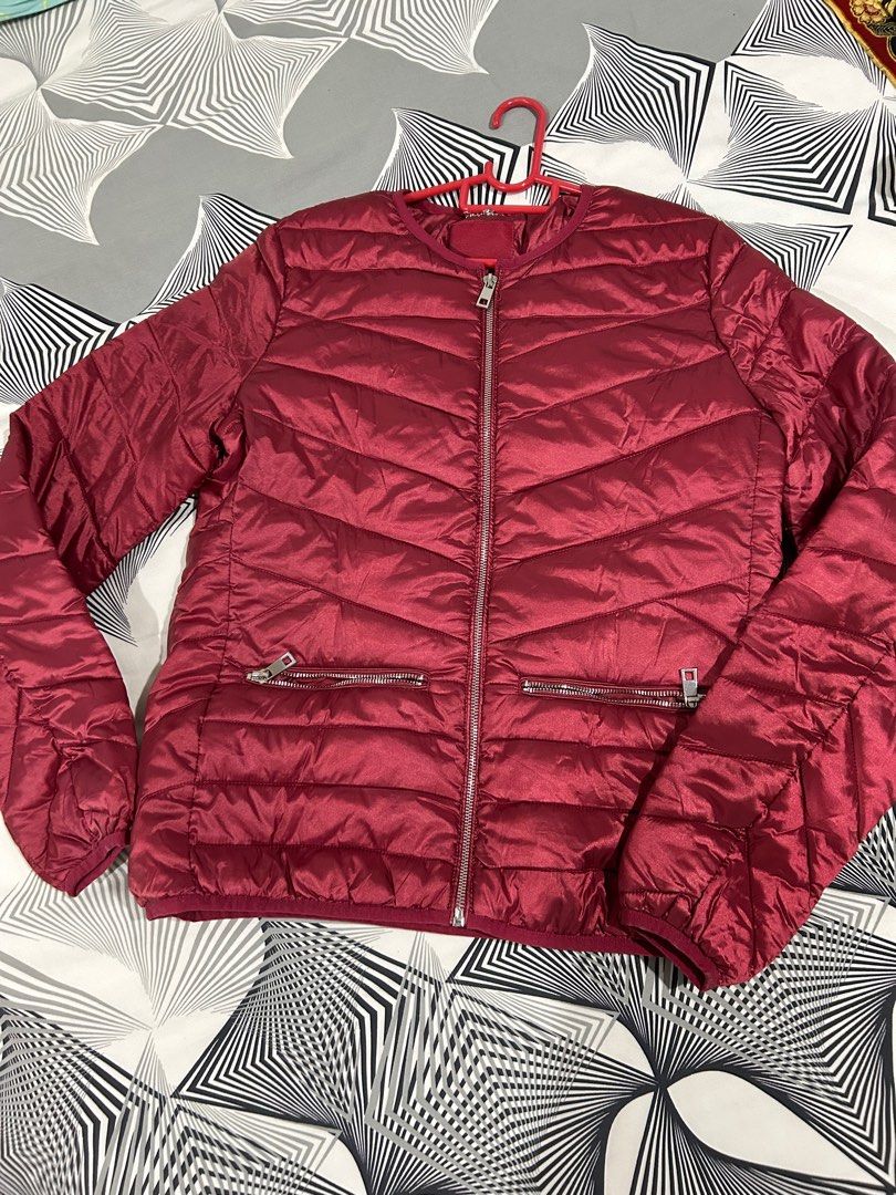 Jacket (Category: Coats, Jackets and Outerwear) located in Cyberjaya. Submitted by sar08_preloved (Listing ID 1333793796, Image 3). Description: .
