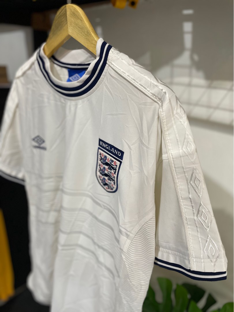 Umbro England 1999-2001 away jersey pile