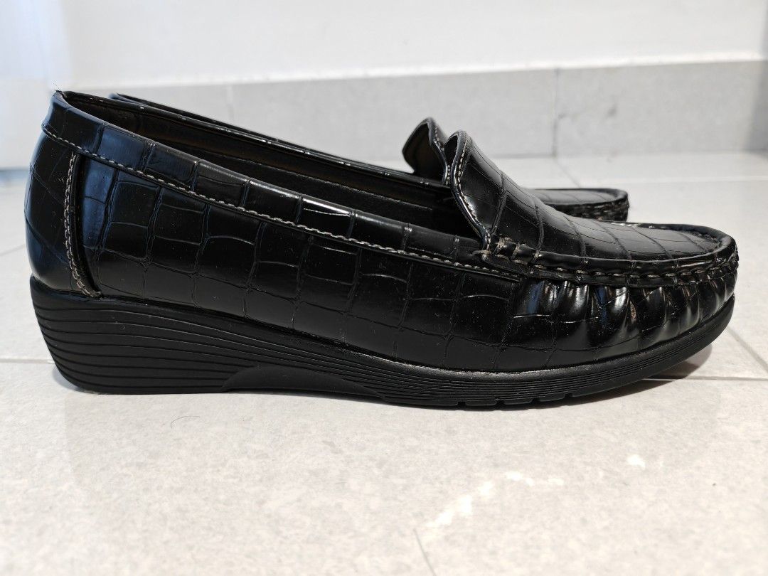 Kasut crocodile discount