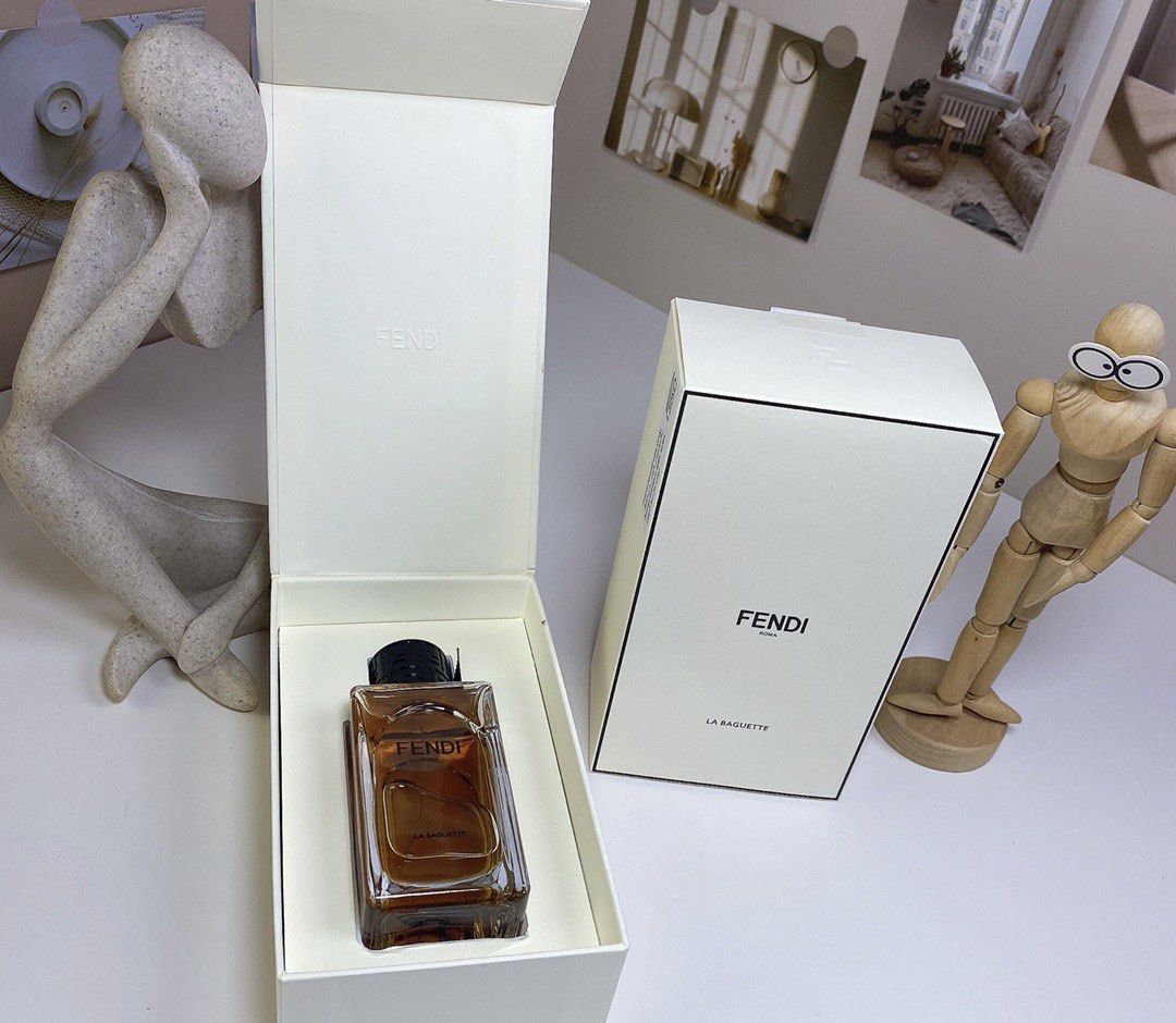 La Baguette Fendi for women and men 100ML