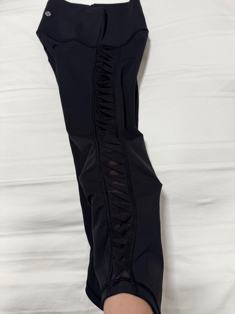 Lululemon Cropped Leggings 21 length Women s Fashion Activewear on Carousell