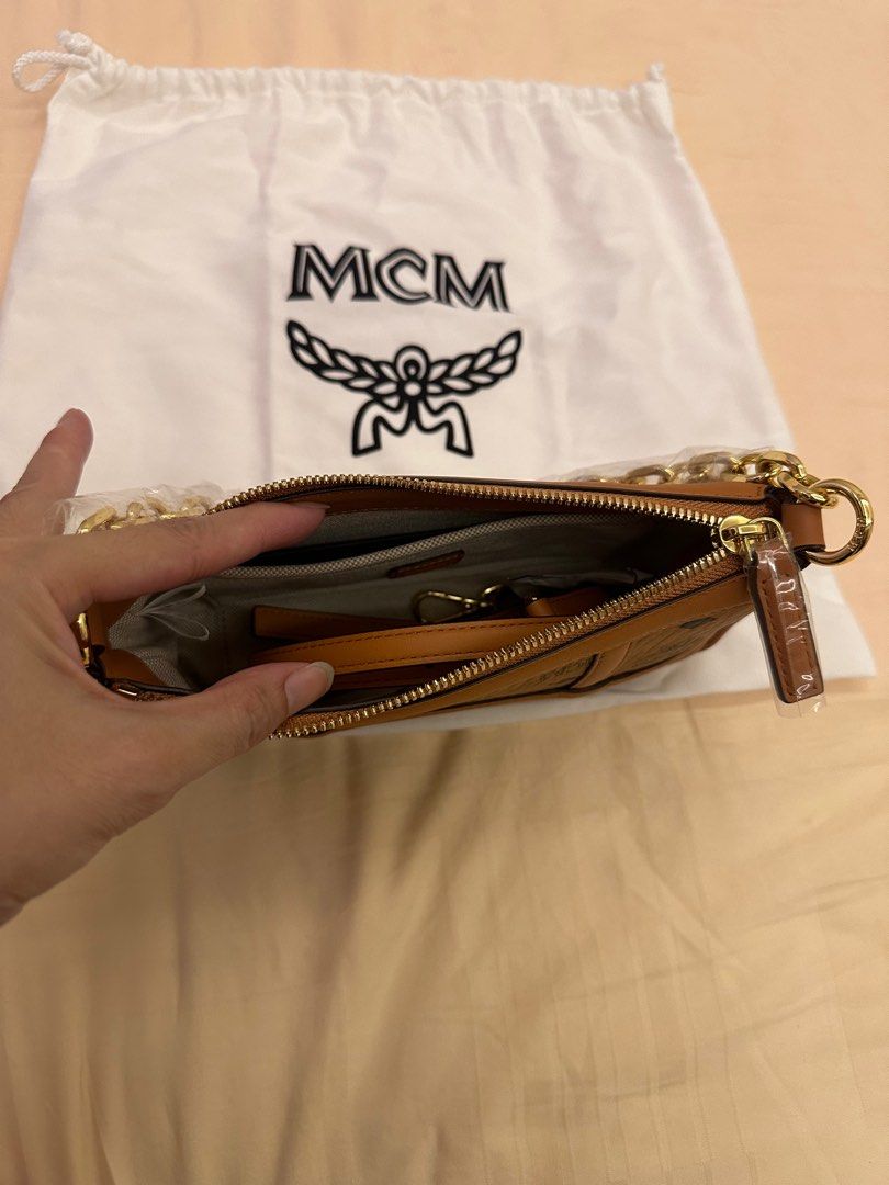 MCM AREN SHOULDER BAG (Category: Bags & Wallets) located in Singapore. Submitted by happyu (Listing ID 1333814019, Image 2). Description: Brand new authentic MCM shoulder bag.