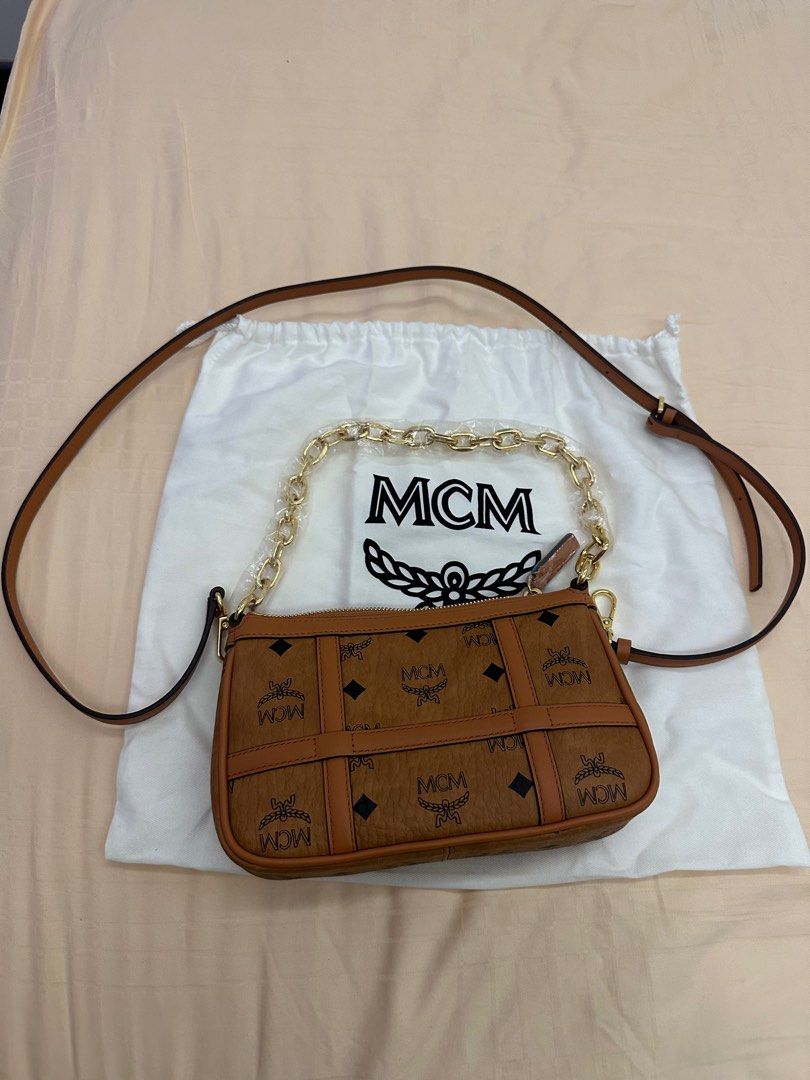 MCM AREN SHOULDER BAG (Category: Bags & Wallets) located in Singapore. Submitted by happyu (Listing ID 1333814019, Image 3). Description: Brand new authentic MCM shoulder bag.