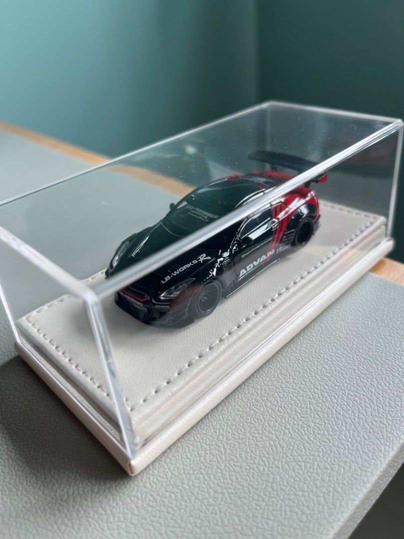 MINI GT #74 LB★Works Nissan GT-R Advan MINI GT #74 LBWK Nissan GT-R Advan Japan Limited Edition LB