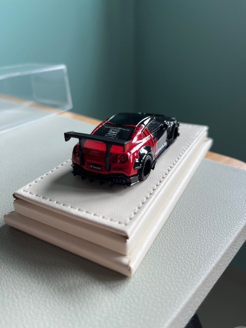 Mini gt #74 LB☆WORKS Nissan GT-R (R35) ADVAN Japan Limited