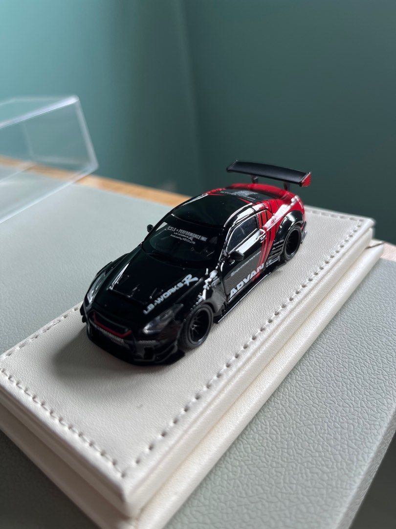 ミニカー MiNiGT 74 LBWORKS Nissan GTR ADVAN Mini GT #74 LB Works Nissan GT-R R35 ADVAN - YouTube