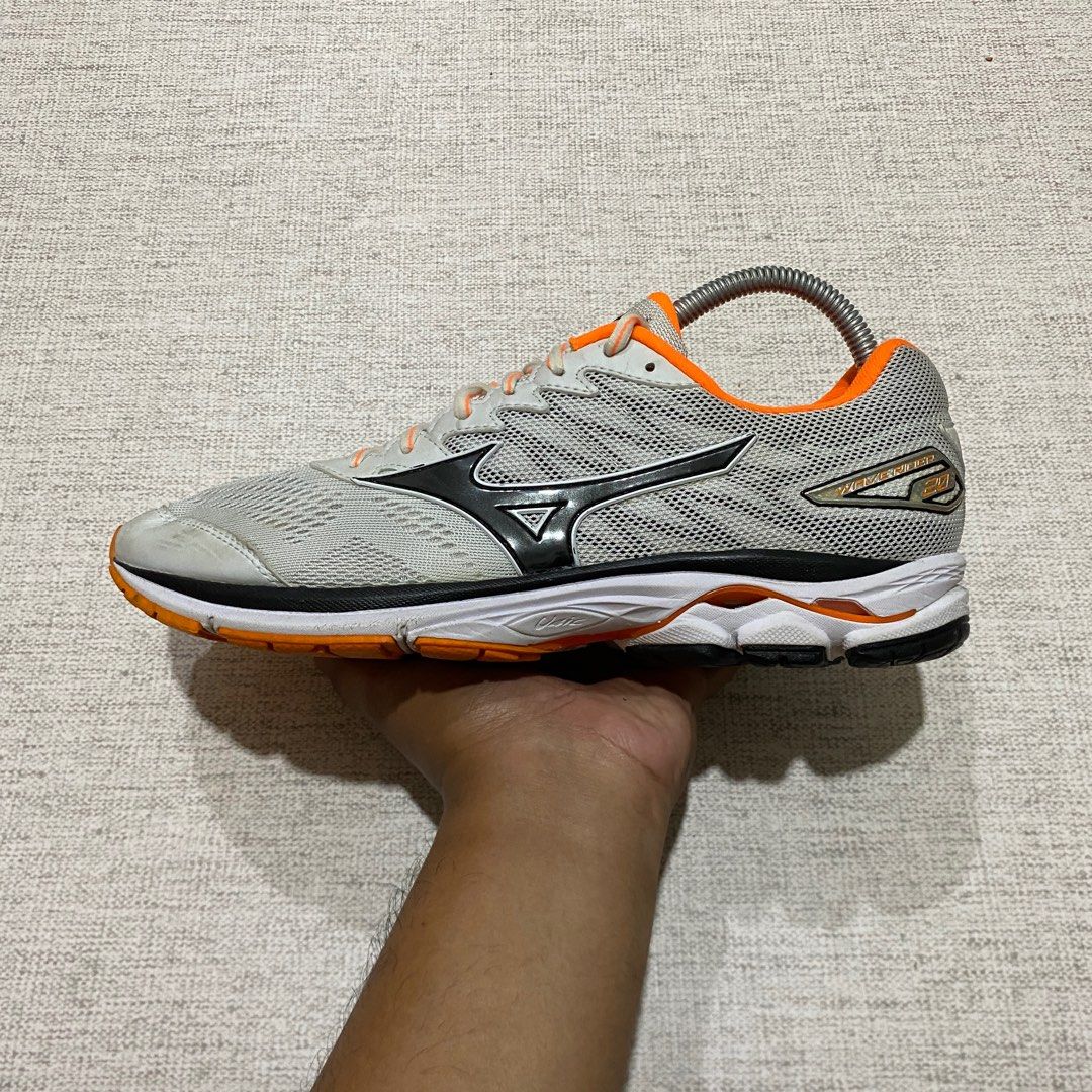 mizuno wave rider 20 Olah Raga Perlengkapan Olahraga Lainnya di Carousell