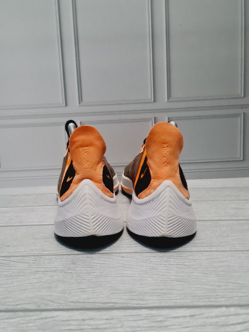 nike exp x14 just do it Fesyen Pria Sepatu Lainnya di Carousell