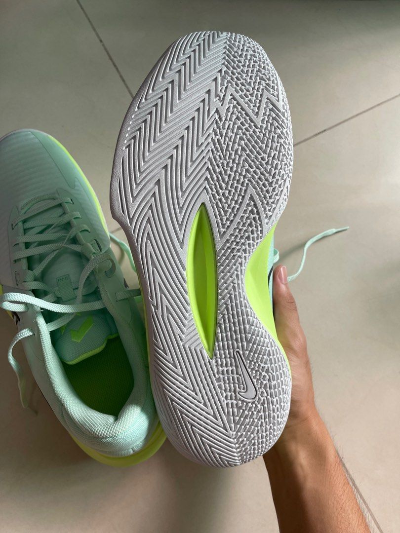 size 6 nike basketball shoes