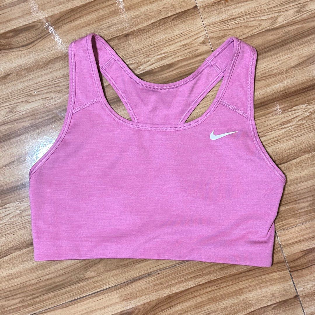 NIKE SPORTSBRA (Category: Activewear) located in Caloocan City. Submitted by mjmm23 (Listing ID 1333785556, Image 1). Description: LIKE NEW NIKE SPORTSBRA.