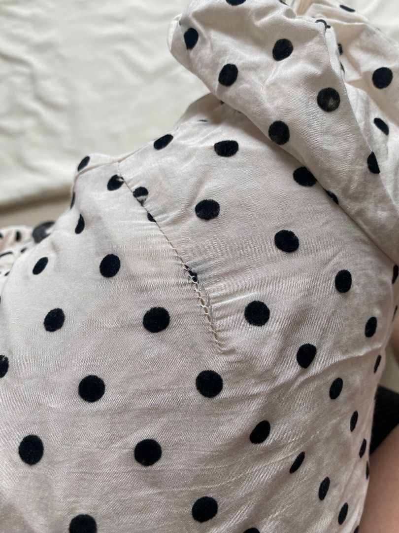 oat polkadot button down dress (Category: Dresses) located in Quezon City. Submitted by emptygrounds (Listing ID 1330972904, Image 3). Description: ✨ fits small to medium ✨ honestly love this one!! v parisian chic, only selling because it doesnt fit my bust ✨ bought from shop florice for more than 800 :c.