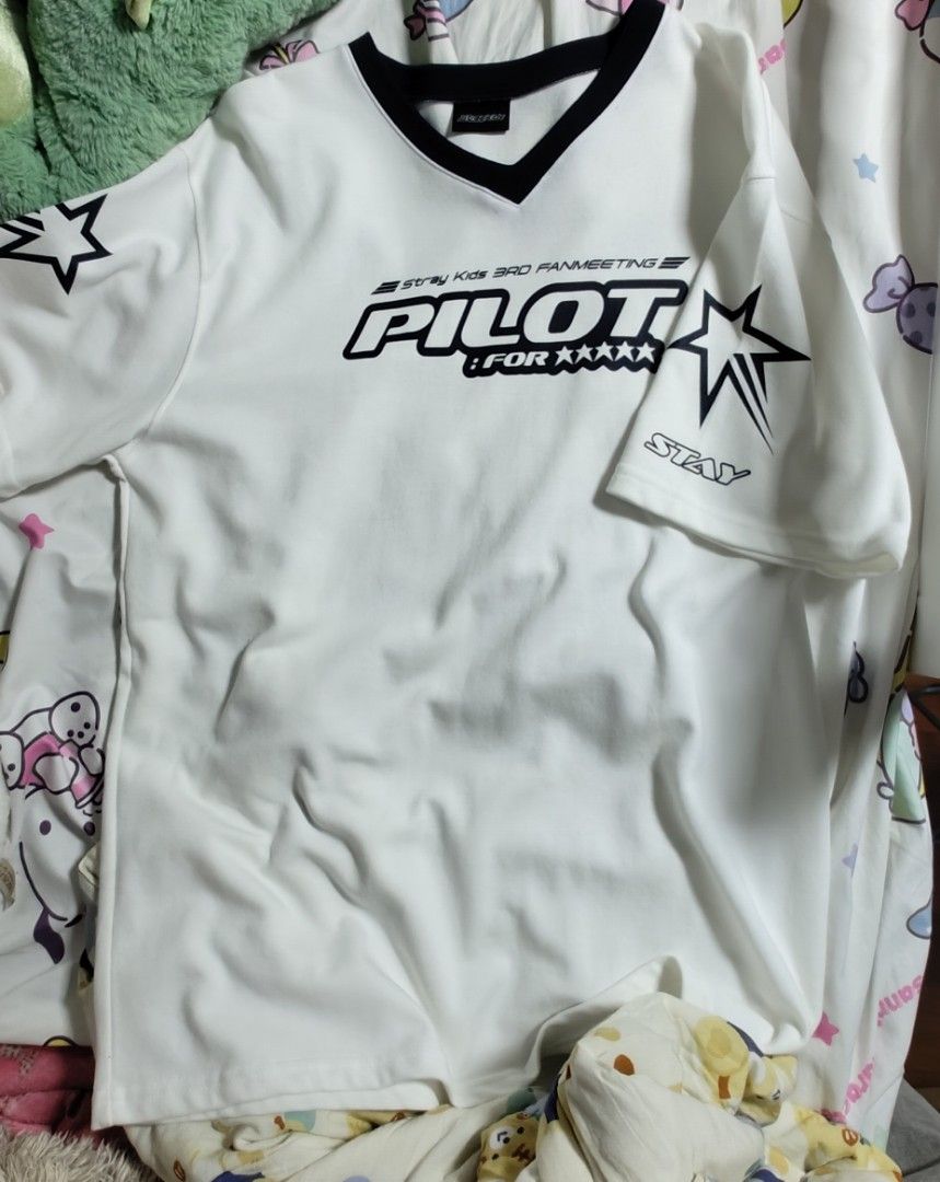 WTS] official stray kids (skz) pilot fan-meeting white t-shirt