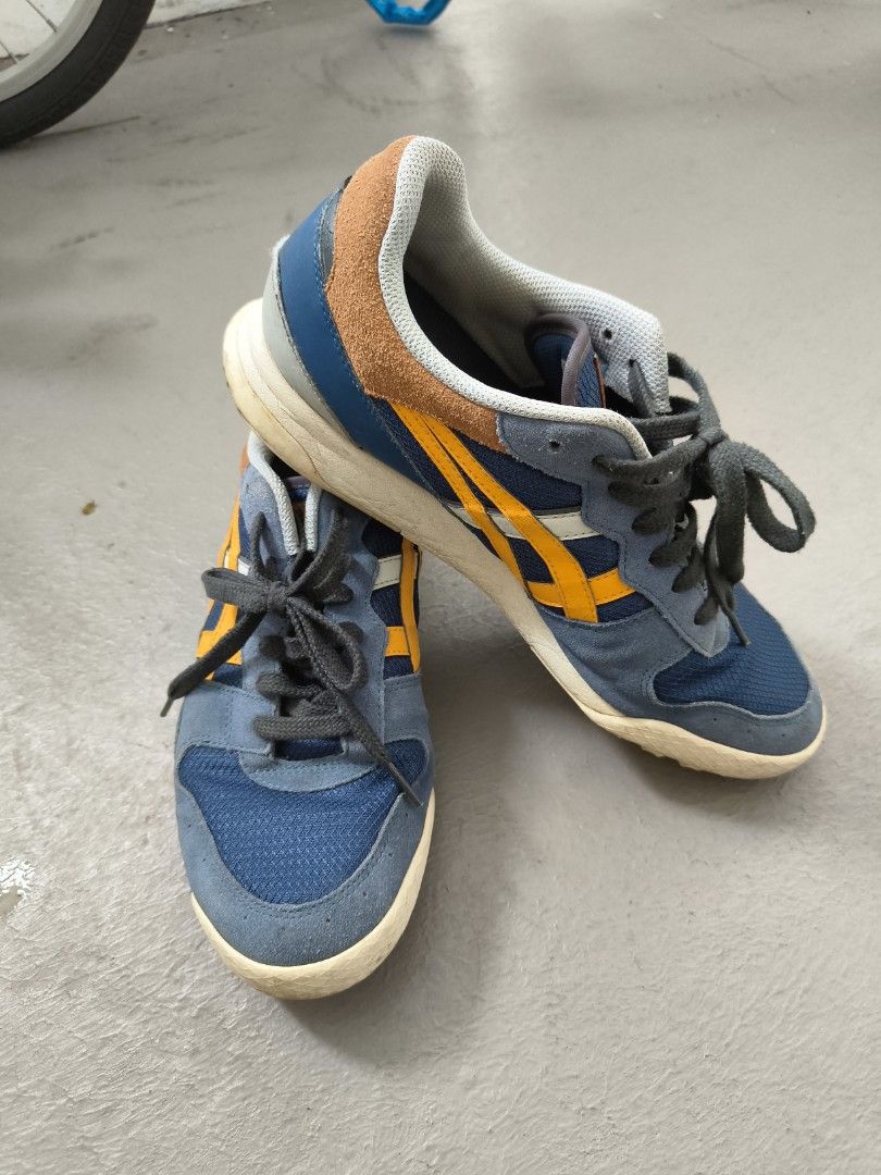 Onitsuka Tiger size 42.5 (Category: Sneakers) located in Singapore. Submitted by amyge (Listing ID 1333698986, Image 2). Description: self collect at bugis or ubi.