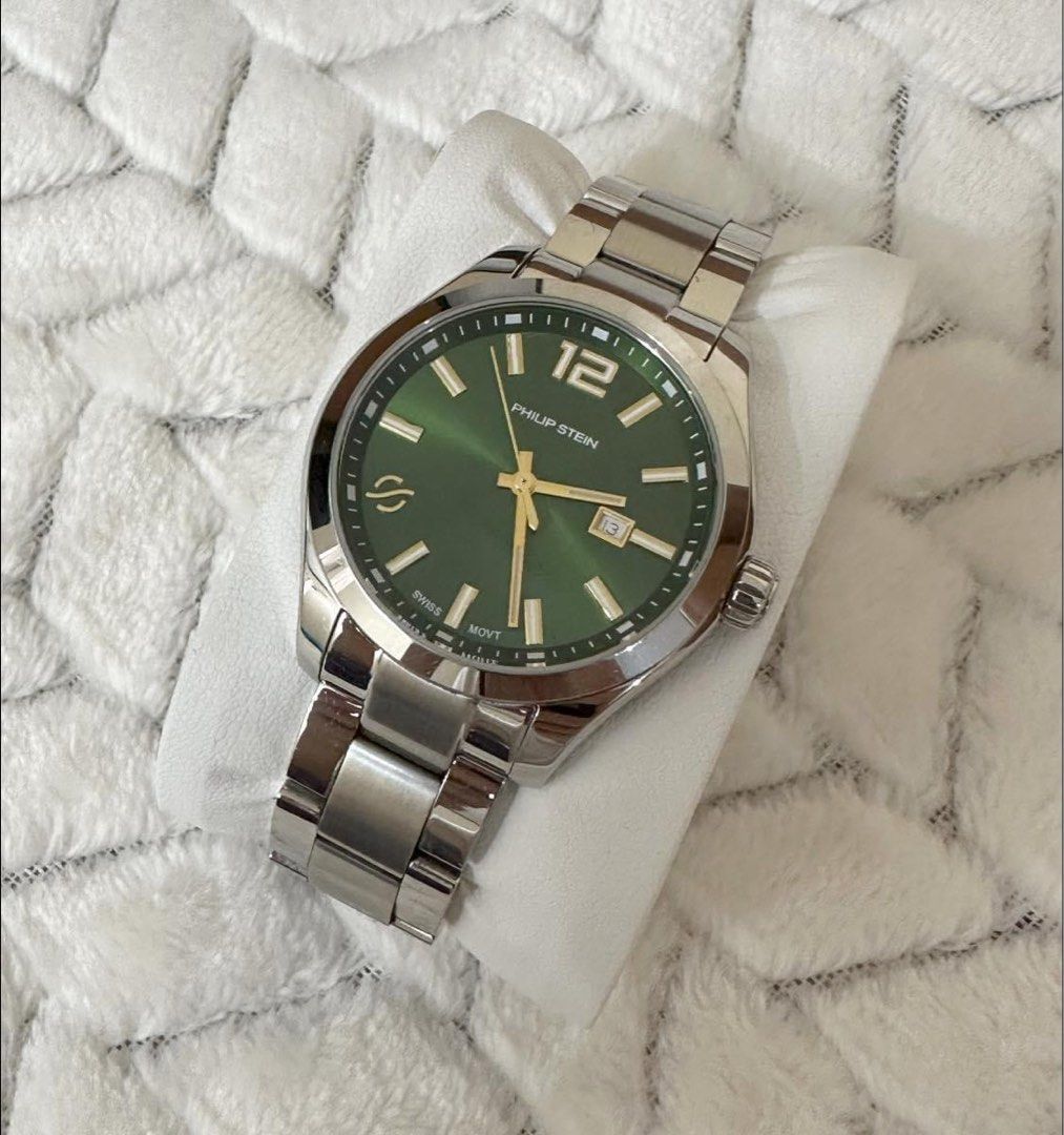 Philip stein Traveler mens (Category: Luxury Watches) located in Manila. Submitted by moiluxe (Listing ID 1333821472, Image 2). Description: PS Traveler mens 💯 authentic 9/10 condition Sapphire Crystal Emerald green dial stainless steel case & bracelet Quartz movement 7.3 inches wrist size or smaller With provided box Open for layaway..